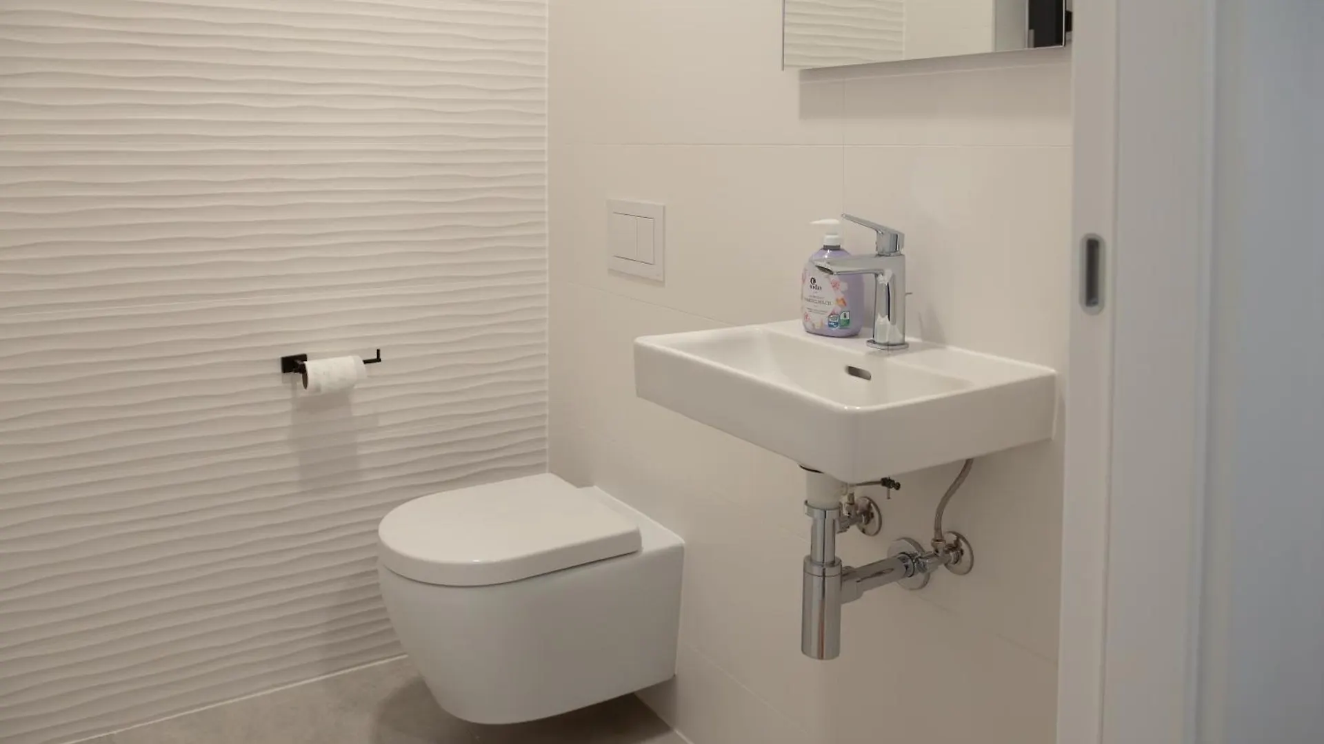 Stella'S Garden Apartment אומאג